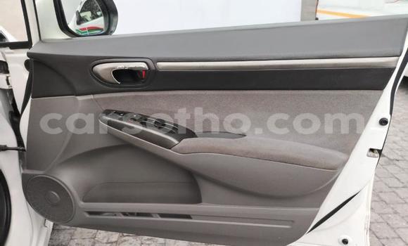 Sayi Na hannu Honda Civic White Mota in Maseru a Maseru Sayi Na hannu Honda Civic White Mota in Maseru a Maseru