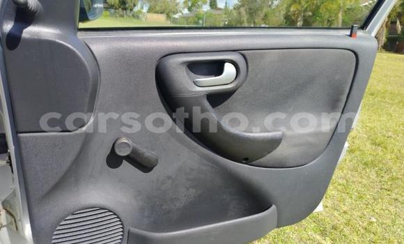 Sayi Na hannu Opel Corsa White Mota in Maseru a Maseru Sayi Na hannu Opel Corsa White Mota in Maseru a Maseru
