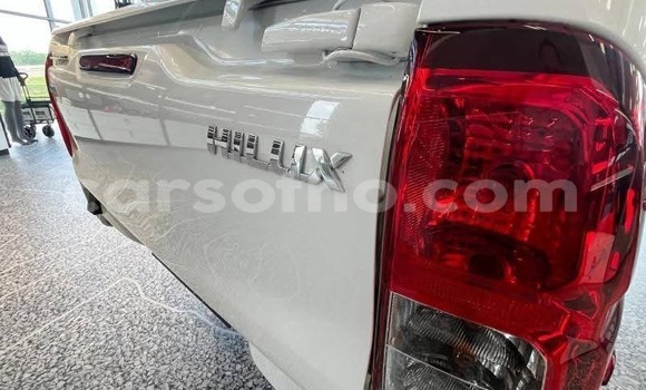 Buy Used Toyota Hilux White Car in Maseru in Maseru Buy Used Toyota Hilux White Car in Maseru in Maseru