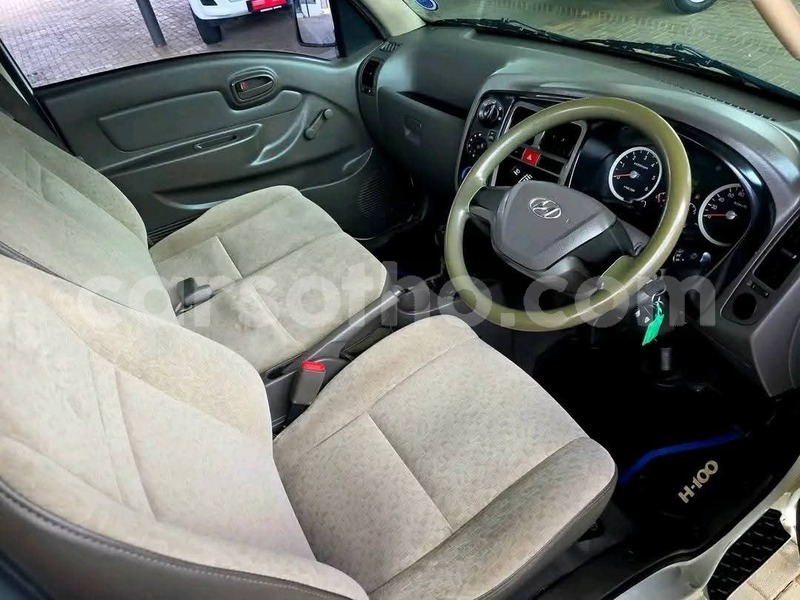 Big with watermark hyundai h200 maseru maseru 30797