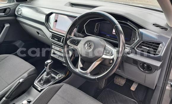 Acheter Occasion Voiture Volkswagen T-Roc Gris à Maseru, Maseru Acheter Occasion Voiture Volkswagen T-Roc Gris à Maseru, Maseru