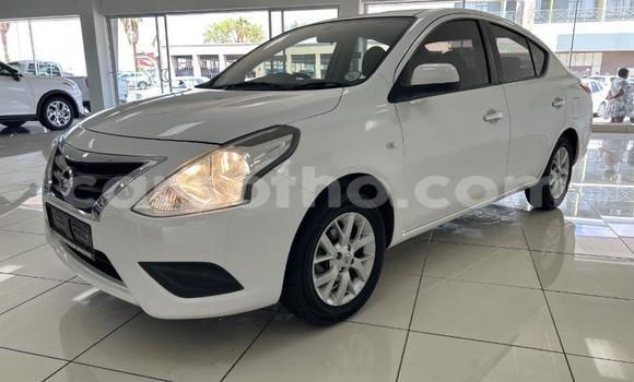 اشتري مستعمل Nissan Almera White سيارة في Maseru في Maseru