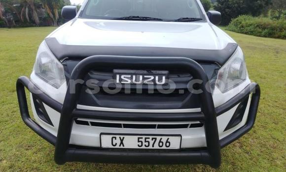 اشتري مستعمل Isuzu KB White سيارة في Maseru في Maseru اشتري مستعمل Isuzu KB White سيارة في Maseru في Maseru