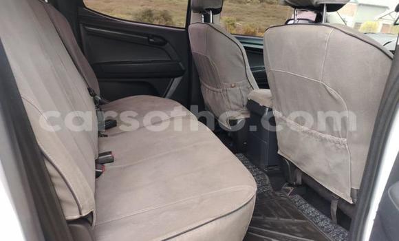 اشتري مستعمل Isuzu KB White سيارة في Maseru في Maseru اشتري مستعمل Isuzu KB White سيارة في Maseru في Maseru