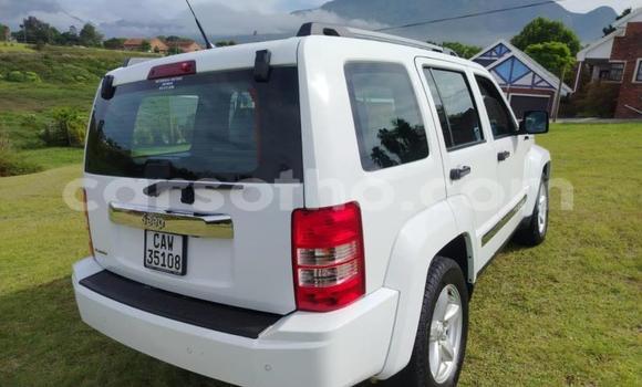 اشتري مستعمل Jeep Cherokee White سيارة في Maseru في Maseru اشتري مستعمل Jeep Cherokee White سيارة في Maseru في Maseru