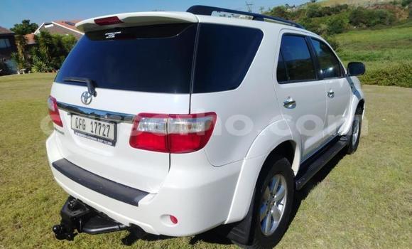 اشتري مستعمل Toyota Fortuner White سيارة في Maseru في Maseru اشتري مستعمل Toyota Fortuner White سيارة في Maseru في Maseru