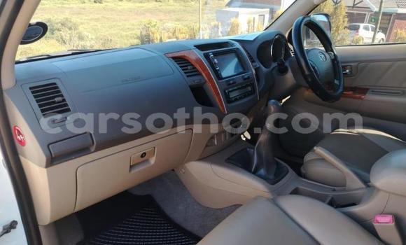 اشتري مستعمل Toyota Fortuner White سيارة في Maseru في Maseru اشتري مستعمل Toyota Fortuner White سيارة في Maseru في Maseru