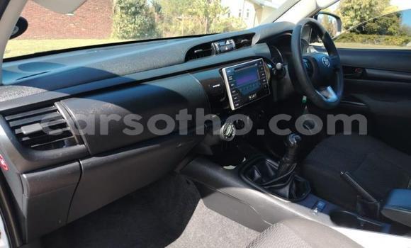 اشتري مستعمل Toyota Hilux White سيارة في Maseru في Maseru اشتري مستعمل Toyota Hilux White سيارة في Maseru في Maseru