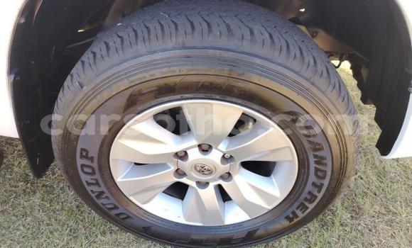 اشتري مستعمل Toyota Hilux White سيارة في Maseru في Maseru اشتري مستعمل Toyota Hilux White سيارة في Maseru في Maseru