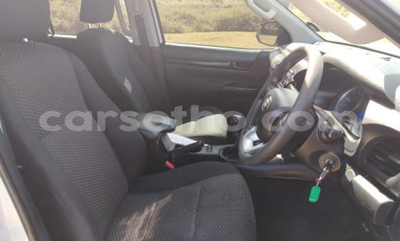 اشتري مستعمل Toyota Hilux White سيارة في Maseru في Maseru اشتري مستعمل Toyota Hilux White سيارة في Maseru في Maseru