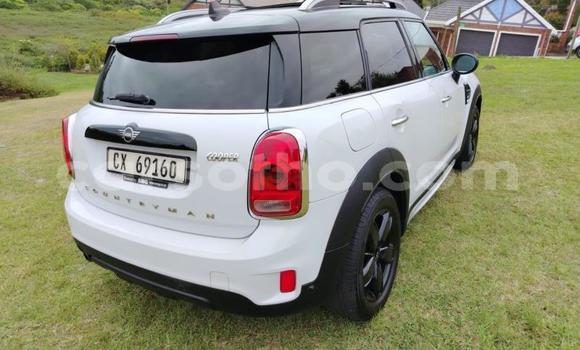 Sayi Na hannu Mini Countryman White Mota in Maseru a Maseru Sayi Na hannu Mini Countryman White Mota in Maseru a Maseru