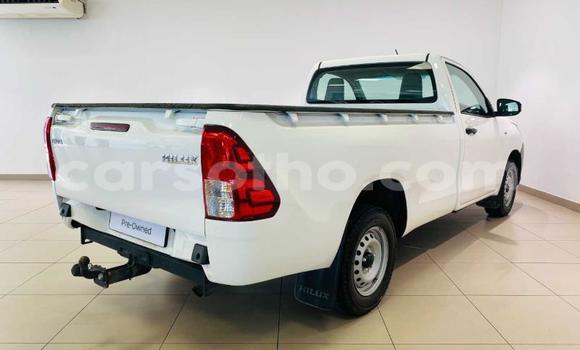 اشتري مستعمل Toyota Hilux White سيارة في Maseru في Maseru اشتري مستعمل Toyota Hilux White سيارة في Maseru في Maseru