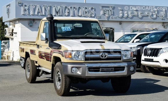 Sayi Imported Toyota Land Cruiser Beige Mota in Import - Dubai a Maseru Sayi Imported Toyota Land Cruiser Beige Mota in Import - Dubai a Maseru