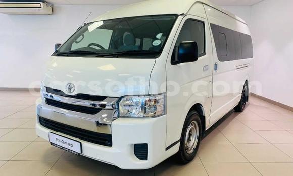 Sayi Na hannu Toyota Hiace White Mota in Maseru a Maseru Sayi Na hannu Toyota Hiace White Mota in Maseru a Maseru