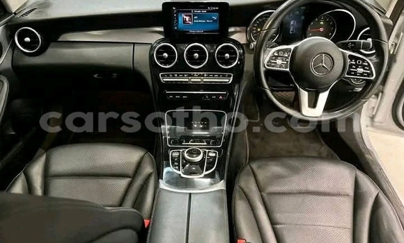Acheter Occasion Voiture Mercedes-Benz C–Class Gris à Maseru, Maseru Acheter Occasion Voiture Mercedes-Benz C–Class Gris à Maseru, Maseru
