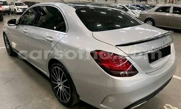 Acheter Occasion Voiture Mercedes-Benz C–Class Gris à Maseru, Maseru Acheter Occasion Voiture Mercedes-Benz C–Class Gris à Maseru, Maseru