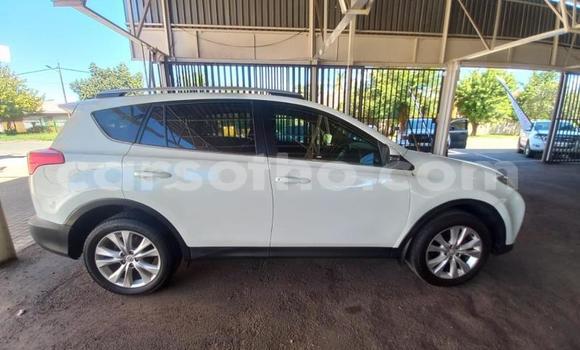Acheter Occasion Voiture Toyota RAV4 Blanc à Maseru, Maseru Acheter Occasion Voiture Toyota RAV4 Blanc à Maseru, Maseru