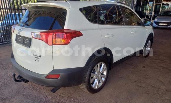Acheter Occasion Voiture Toyota RAV4 Blanc à Maseru, Maseru Acheter Occasion Voiture Toyota RAV4 Blanc à Maseru, Maseru