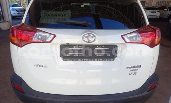 Acheter Occasion Voiture Toyota RAV4 Blanc à Maseru, Maseru Acheter Occasion Voiture Toyota RAV4 Blanc à Maseru, Maseru