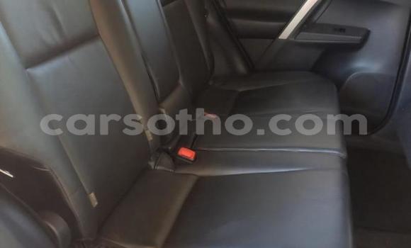 Acheter Occasion Voiture Toyota RAV4 Blanc à Maseru, Maseru Acheter Occasion Voiture Toyota RAV4 Blanc à Maseru, Maseru