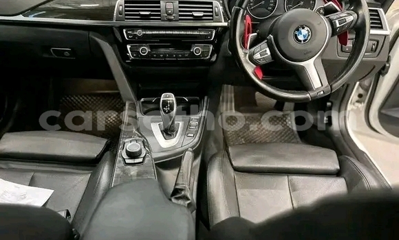 Acheter Occasion Voiture BMW 3–Series Blanc à Maseru, Maseru Acheter Occasion Voiture BMW 3–Series Blanc à Maseru, Maseru