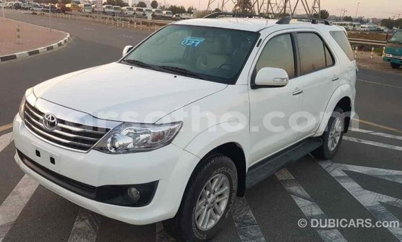 Buy Import Toyota Fortuner White Car in Import - Dubai in Maseru Buy Import Toyota Fortuner White Car in Import - Dubai in Maseru