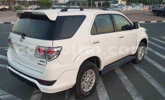 Buy Import Toyota Fortuner White Car in Import - Dubai in Maseru Buy Import Toyota Fortuner White Car in Import - Dubai in Maseru
