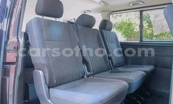 اشتري مستعمل Volkswagen Caravelle Other سيارة في Maseru في Maseru اشتري مستعمل Volkswagen Caravelle Other سيارة في Maseru في Maseru