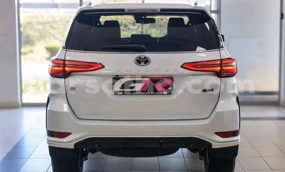 Buy Used Toyota Fortuner White Car in Maseru in Maseru Buy Used Toyota Fortuner White Car in Maseru in Maseru