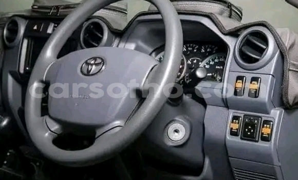 Buy Used Toyota Land Cruiser Silver Car in Maseru in Maseru Buy Used Toyota Land Cruiser Silver Car in Maseru in Maseru