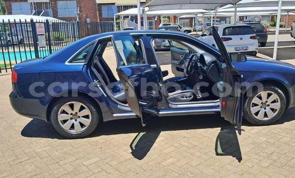 Sayi Na hannu Audi A4 Blue Mota in Maseru a Maseru Sayi Na hannu Audi A4 Blue Mota in Maseru a Maseru
