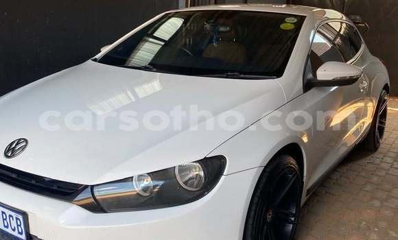 اشتري مستعمل Volkswagen Bora White سيارة في Maseru في Maseru
