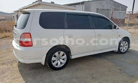 Sayi Na hannu Toyota Sienta White Mota in Maseru a Maseru Sayi Na hannu Toyota Sienta White Mota in Maseru a Maseru