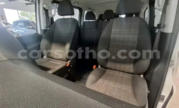 اشتري مستعمل Mercedes-Benz Vito White سيارة في Maseru في Maseru اشتري مستعمل Mercedes-Benz Vito White سيارة في Maseru في Maseru