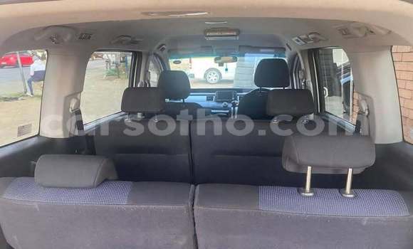Sayi Na hannu Honda Stepwgn White Mota in Maseru a Maseru Sayi Na hannu Honda Stepwgn White Mota in Maseru a Maseru