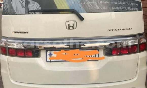 Sayi Na hannu Honda Stepwgn White Mota in Maseru a Maseru Sayi Na hannu Honda Stepwgn White Mota in Maseru a Maseru