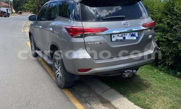 Acheter Occasion Voiture Toyota Fortuner Autre à Maseru, Maseru Acheter Occasion Voiture Toyota Fortuner Autre à Maseru, Maseru