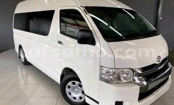 Acheter Occasion Voiture Toyota Grand HiAce Blanc à Maseru, Maseru Acheter Occasion Voiture Toyota Grand HiAce Blanc à Maseru, Maseru