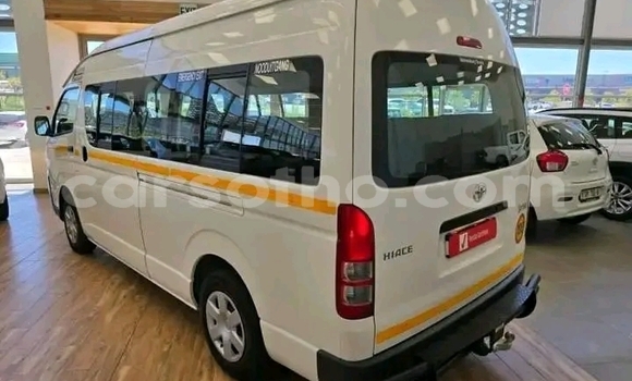 Acheter Occasion Voiture Toyota Touring HiAce Blanc à Maseru, Maseru Acheter Occasion Voiture Toyota Touring HiAce Blanc à Maseru, Maseru