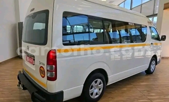 Acheter Occasion Voiture Toyota Touring HiAce Blanc à Maseru, Maseru Acheter Occasion Voiture Toyota Touring HiAce Blanc à Maseru, Maseru