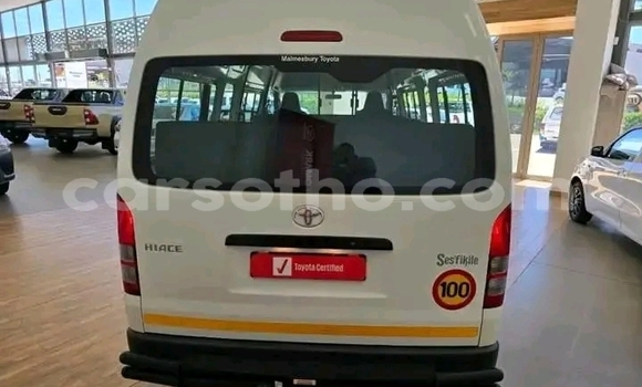 Acheter Occasion Voiture Toyota Touring HiAce Blanc à Maseru, Maseru Acheter Occasion Voiture Toyota Touring HiAce Blanc à Maseru, Maseru