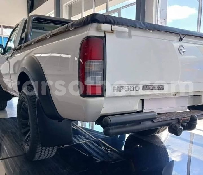 Big with watermark nissan np 300 mohale s hoek mohale s hoek 30972