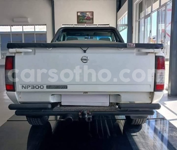 Big with watermark nissan np 300 mohale s hoek mohale s hoek 30972