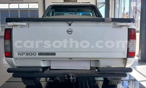 Buy Used Nissan NP 300 White Car in Mohale's Hoek in Mohale's Hoek Buy Used Nissan NP 300 White Car in Mohale's Hoek in Mohale's Hoek