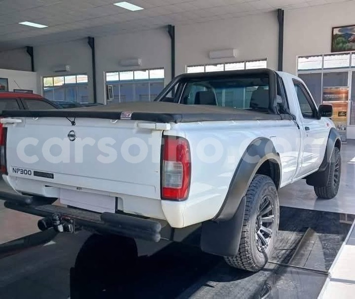 Big with watermark nissan np 300 mohale s hoek mohale s hoek 30972