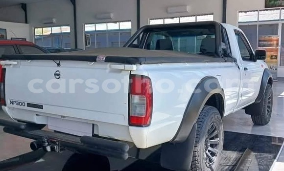 Buy Used Nissan NP 300 White Car in Mohale's Hoek in Mohale's Hoek Buy Used Nissan NP 300 White Car in Mohale's Hoek in Mohale's Hoek