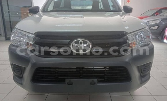 Buy Used Toyota Hilux White Car in Maseru in Maseru Buy Used Toyota Hilux White Car in Maseru in Maseru