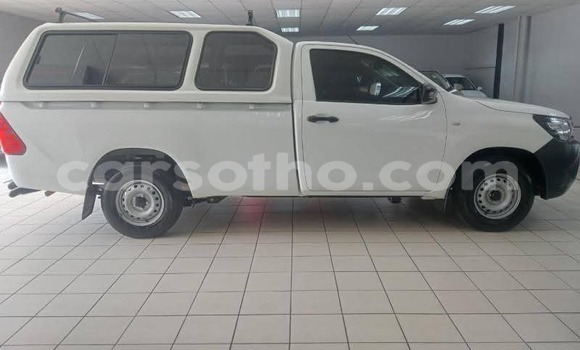 Buy Used Toyota Hilux White Car in Maseru in Maseru Buy Used Toyota Hilux White Car in Maseru in Maseru