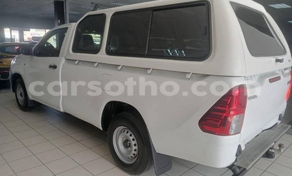Buy Used Toyota Hilux White Car in Maseru in Maseru Buy Used Toyota Hilux White Car in Maseru in Maseru