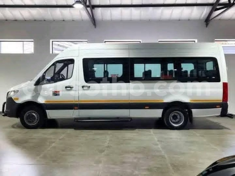 Big with watermark mercedes benz vito butha buthe quthing 30980